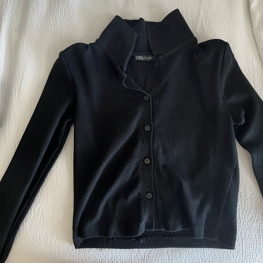 Zara ribbed button up top